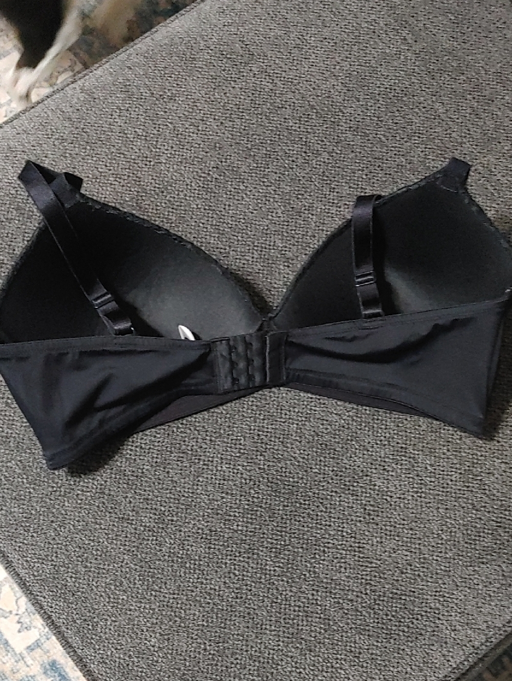 Ellen Tracy Black Lace Wireless Bra 38C EUC - Picture 3 of 4